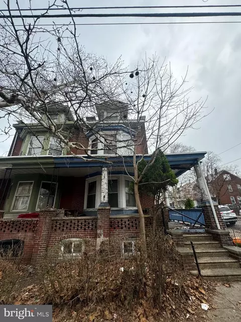 4726 Oakland St, Philadelphia, PA 19124