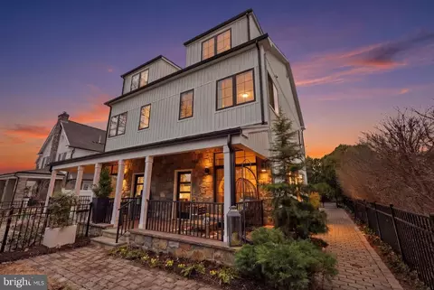547 Walnut Ln, Philadelphia, PA 19128