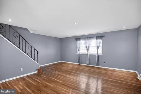 9860 Bonner St, Philadelphia, PA 19115
