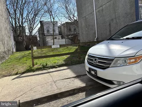 2610 Earp St, Philadelphia, PA 19146