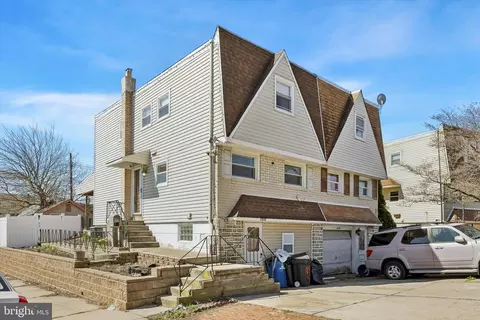 2842 Michael Rd, Philadelphia, PA 19152