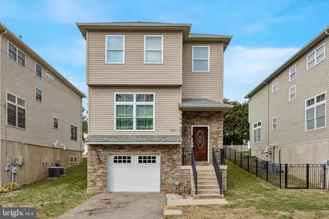462 Oriole St, Philadelphia, PA 19128