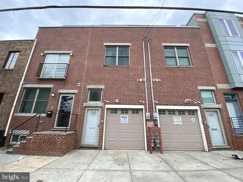 2548 S 2nd St, Philadelphia, PA 19148
