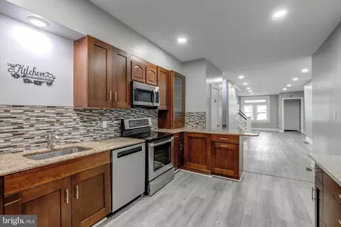 5839 Christian St, Philadelphia, PA 19143