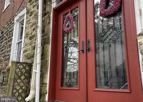 335 Unruh Ave, Philadelphia, PA 19111