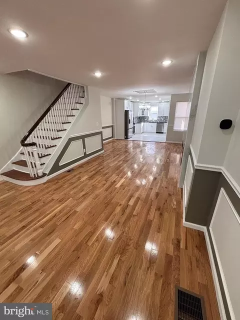 5817 N 15th St, Philadelphia, PA 19141