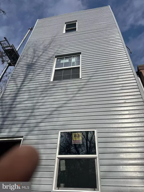 3032 Cambridge St, Philadelphia, PA 19130