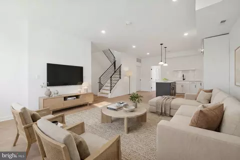 2132 E Rush St, Philadelphia, PA 19134