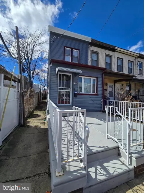 2254 Pratt St, Philadelphia, PA 19137