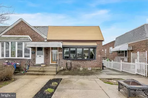 1804 Mower St, Philadelphia, PA 19152