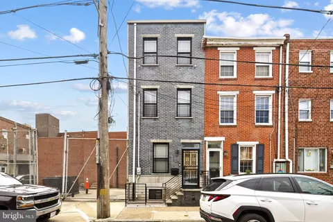 126 Tasker St, Philadelphia, PA 19148