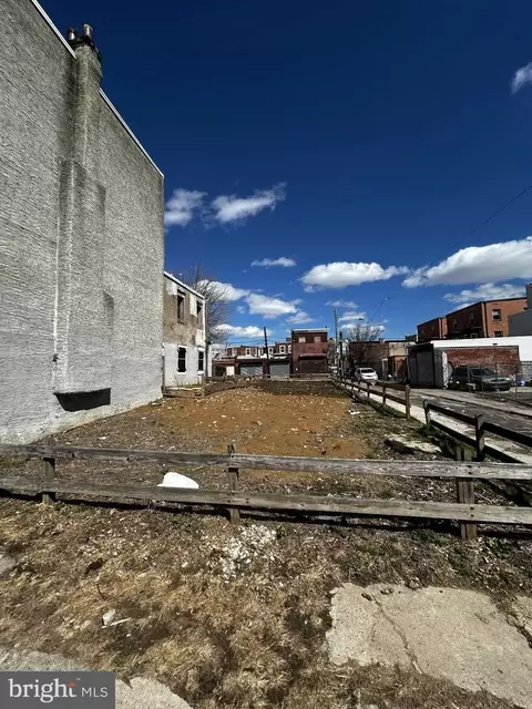 2035 E Stella St, Philadelphia, PA 19134