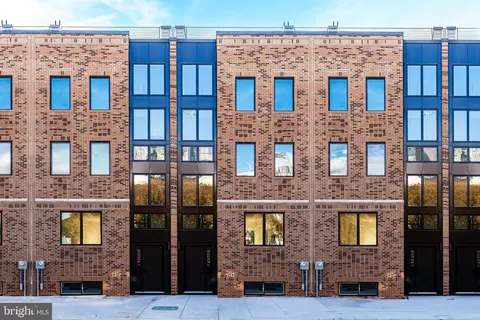 132 W Allen St, Philadelphia, PA 19123