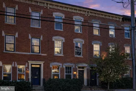 1312 Bainbridge St, Philadelphia, PA 19147