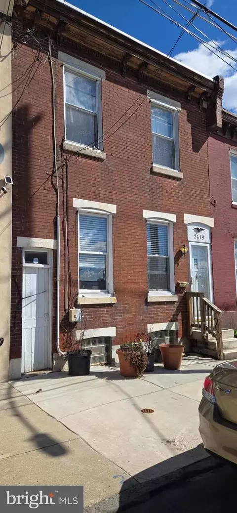 2619 E Hagert St, Philadelphia, PA 19125