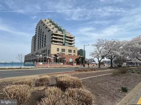 717 S 00 S Chris Columbus Blvd #1104, Philadelphia, PA 19147