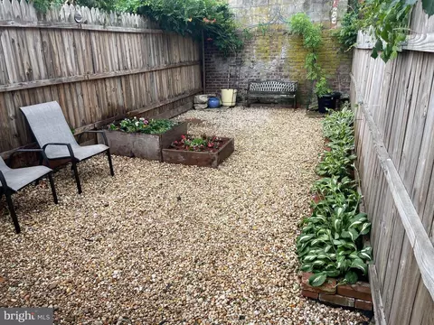 2651 12 Martha St, Philadelphia, PA 19125