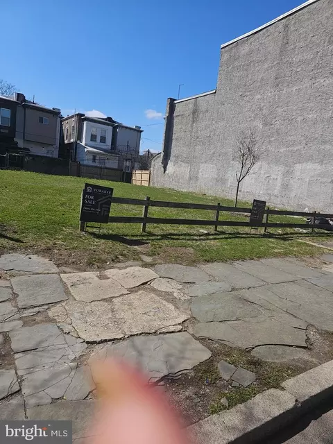 2228 W Diamond St, Philadelphia, PA 19121