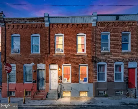2076 E Stella St, Philadelphia, PA 19134