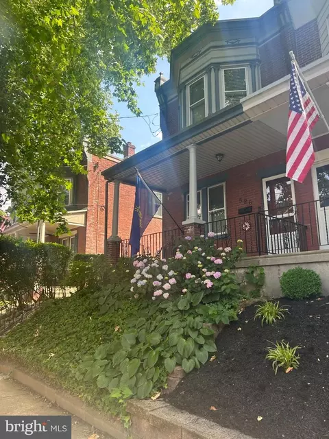 526 Arthur St, Philadelphia, PA 19111