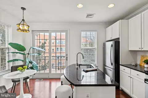 508 Governors Ct, Philadelphia, PA 19146