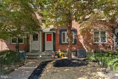 325 W Salaignac St, Philadelphia, PA 19128