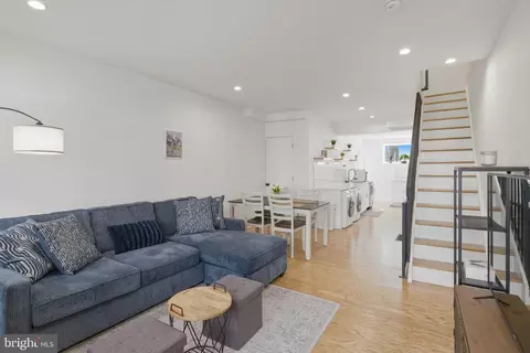 416 Cantrell St, Philadelphia, PA 19148