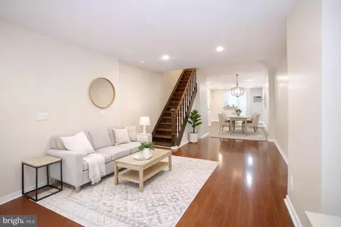 2512 N Front St, Philadelphia, PA 19133