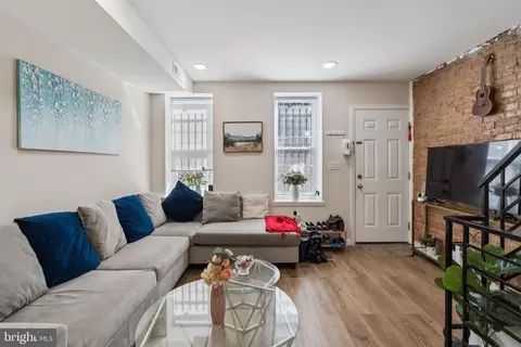 703 Winton St, Philadelphia, PA 19148