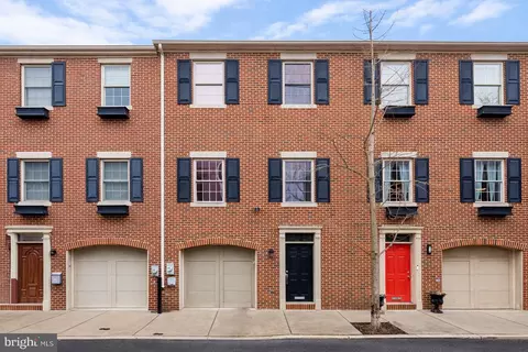 1033 N Leithgow St, Philadelphia, PA 19123