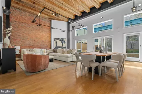 314 16 Fitzwater St, Philadelphia, PA 19147