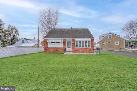 3222 Primrose Rd, Philadelphia, PA 19114