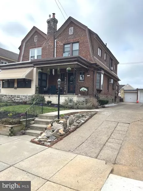 1804 Hoffnagle St, Philadelphia, PA 19152