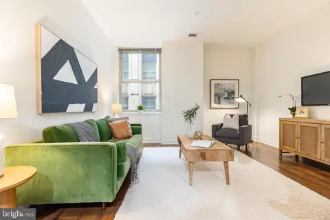 1600 18 Arch St #1702, Philadelphia, PA 19103