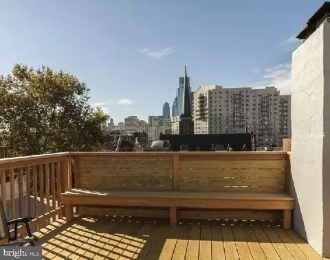 1804 Green St #3, Philadelphia, PA 19130