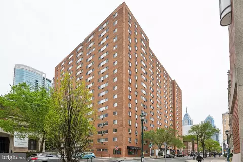 2101 Chestnut St #1807, Philadelphia, PA 19103
