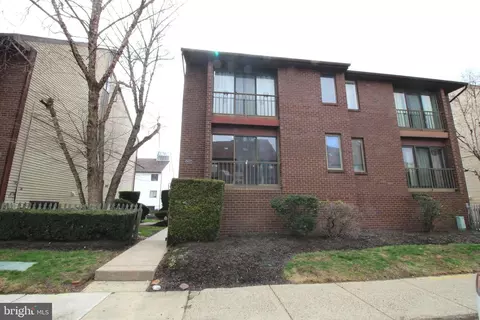 9557 James St #A, Philadelphia, PA 19114