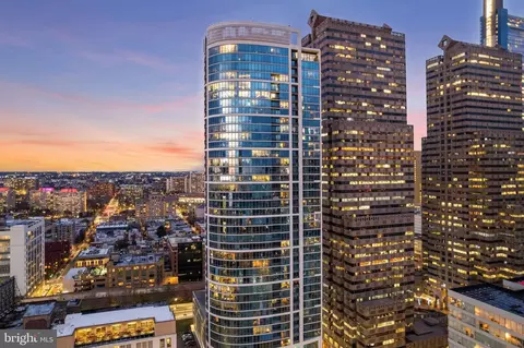 2101 Market St #2307, Philadelphia, PA 19103