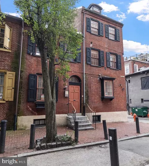 251 S 53 S Camac St, Philadelphia, PA 19107