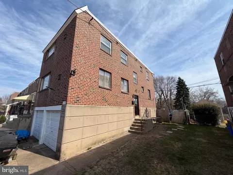 9141 Ashton Rd, Philadelphia, PA 19114