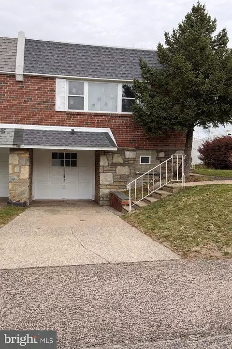 419 Rennard St, Philadelphia, PA 19116