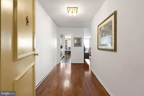 1901 John F Kennedy Blvd #2801, Philadelphia, PA 19103