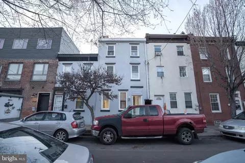 2226 Sepviva St, Philadelphia, PA 19125