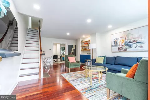 2528 Carpenter St, Philadelphia, PA 19146