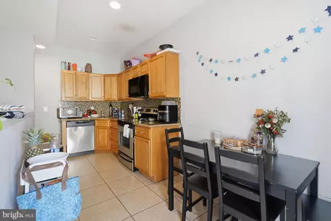 1725 W Berks St, Philadelphia, PA 19121