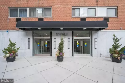 2101 17 Chestnut St #802, Philadelphia, PA 19103