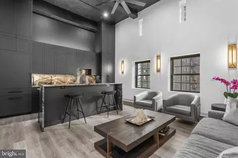 219 S 29 S 18th St #710, Philadelphia, PA 19103