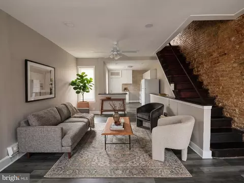 455 N Farson St, Philadelphia, PA 19139