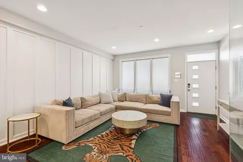 922 N Marshall St, Philadelphia, PA 19123