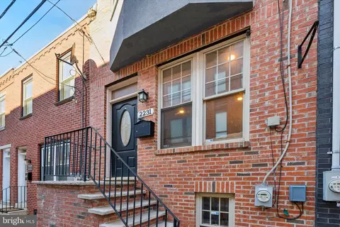 2231 League St, Philadelphia, PA 19146